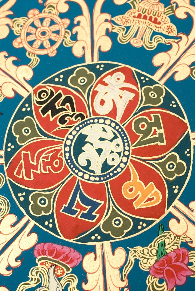 タンカ-　七吉祥とオンマニペメフムのマンダラ(青)　縦横35x35 3 - 別アングルです