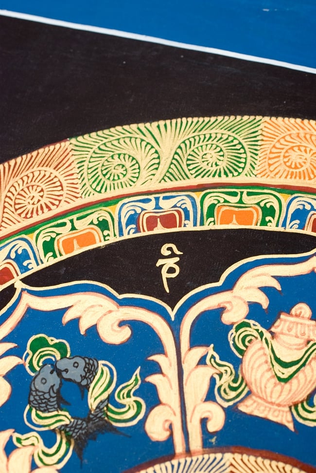 タンカ -七吉祥とヴィシュヴァ・ヴァジュラのマンダラ(青)　縦横34x34 4 - 別アングルです