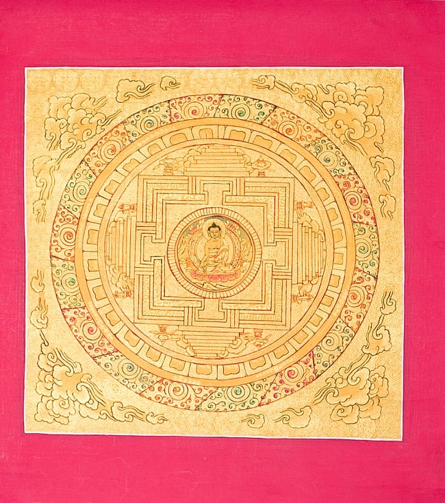 タンカ -釈迦牟尼仏のゴールドマントラの写真1枚目です。全体図ですタンカ,マンダラ,曼荼羅,手描きのタンカ