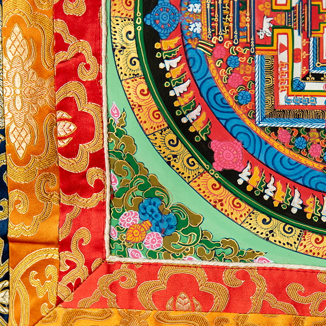 〔一点物〕装丁付肉筆仏画（タンカ） - カーラ・チャクラ曼荼羅 8 - 細部を見てみました。