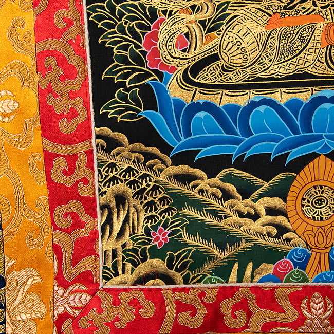 〔一点物〕装丁付肉筆仏画（タンカ）  - 文殊師利菩薩 9 - 細部を見てみました。