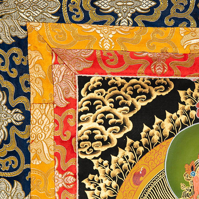 〔一点物〕装丁付肉筆仏画（タンカ）  - 無量寿菩薩 5 - 細部を見てみました。
