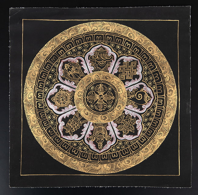 〔一点物〕タンカ - 八吉祥曼荼羅　アシュタマンガラ Ashtamangala[26cm x 26cm] 2 - 仏画の全体像が分かるように撮影しました
