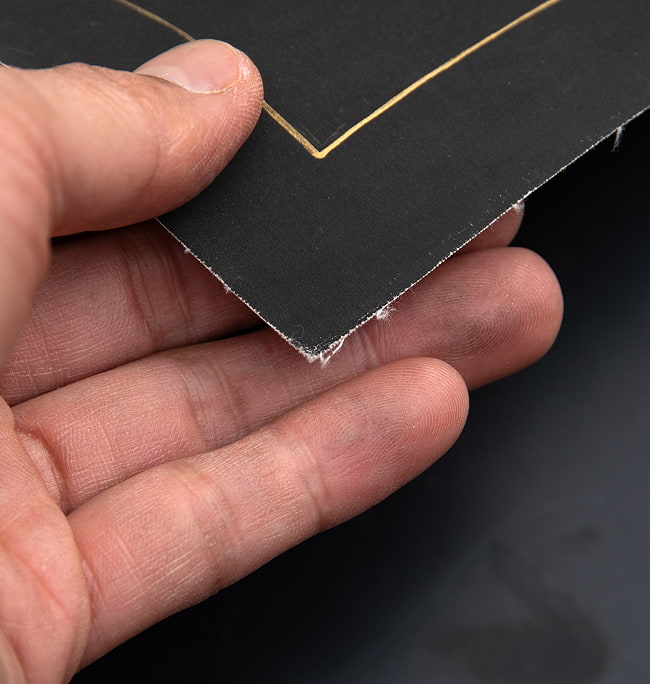 〔一点物〕ゴールデンタンカ　- 輪廻転生(サンサーラ)[26cm x 26cm] 8 - 端っこのあたりを手で持ってみました