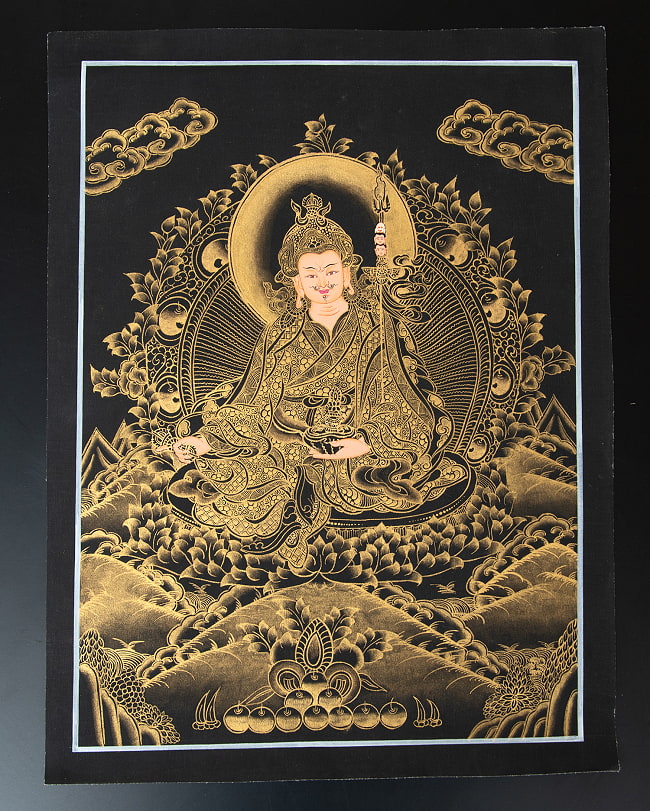 〔一点物〕タンカ - パドマサンバヴァ（蓮華生大士）[30cm x 40cm] 2 - 縁の部分の状態や、全体の雰囲気がわかるように撮影しました