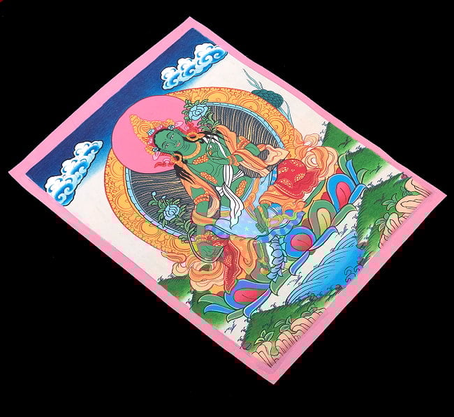 〔一点物〕タンカ - グリーンターラ[40cm x 30cm] 3 - 雰囲気や厚みがわかるように、斜めから撮影しました