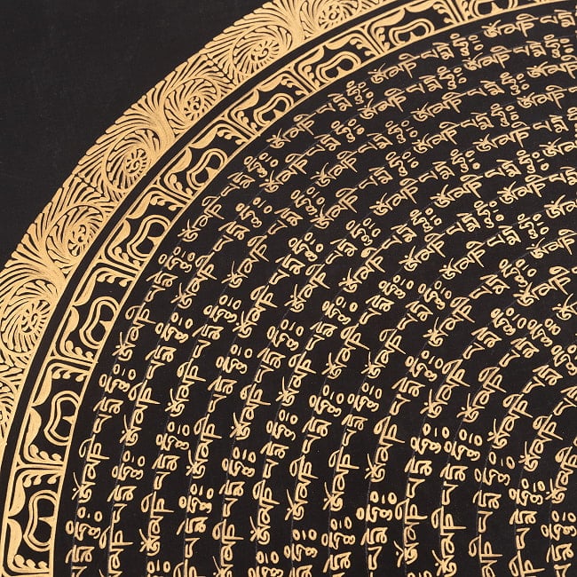 〔一点物〕タンカ - ブッダアイ種子曼荼羅[56cm x 56cm] 9 - 光を当てて撮影しました