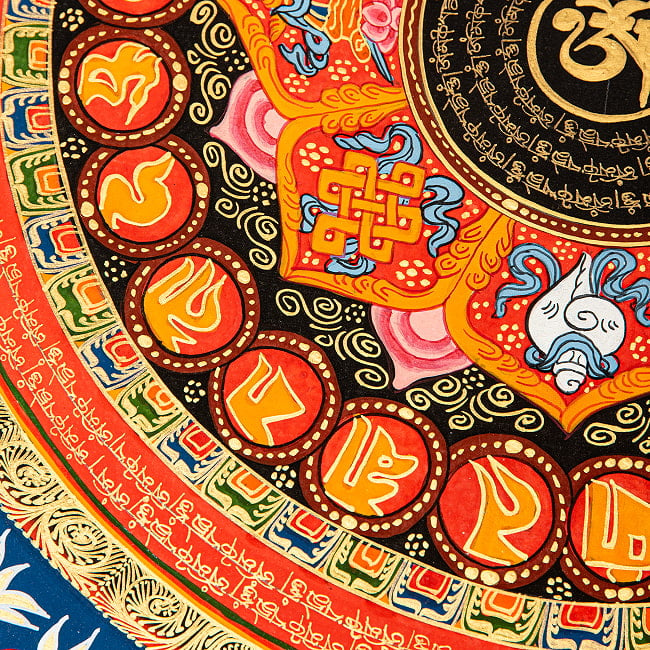 〔一点物〕タンカ - オーンと八吉祥 六字真言マントラ曼荼羅 54×54cm 4 - 無限に続くモチーフ
