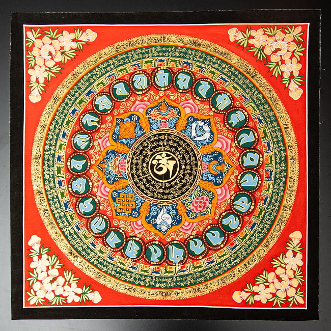 〔一点物〕タンカ - オーンと八吉祥 六字真言マントラ曼荼羅 54×54cm 2 - 仏画の全体像が分かるように撮影しました