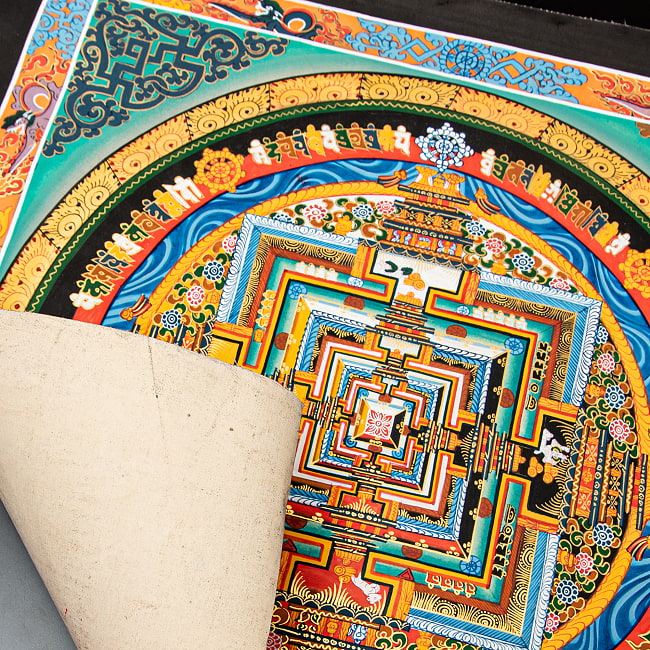 〔一点物〕タンカ - カーラチャクラ曼荼羅 時輪曼荼羅 54×54cm 10 - 厚みと趣のある紙に描かれています。
