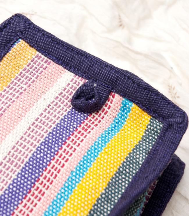 ネパールゲリのティッシュケース - 黒系 8 - こちらのように、フックが付いております。