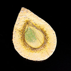 【5個入】インドのビジューミラー刺繍　デコパーツ　大　ゴールドティアドロップ - サブ4