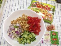 ワイワイ サデコ(WAIWAI Noodles,ラーメンの和え物)