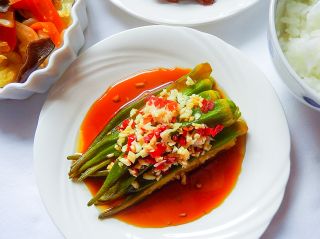 蒜蓉秋葵 （台湾風オクラのチリガーリックソース）の画像