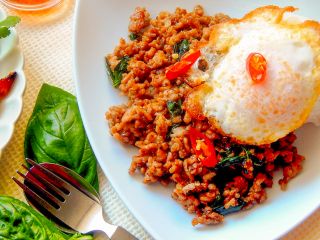 ガパオ・ムー（豚肉のガパオ炒め）の画像