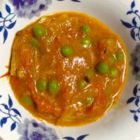 トマトとグリンピースのアチャ−ル