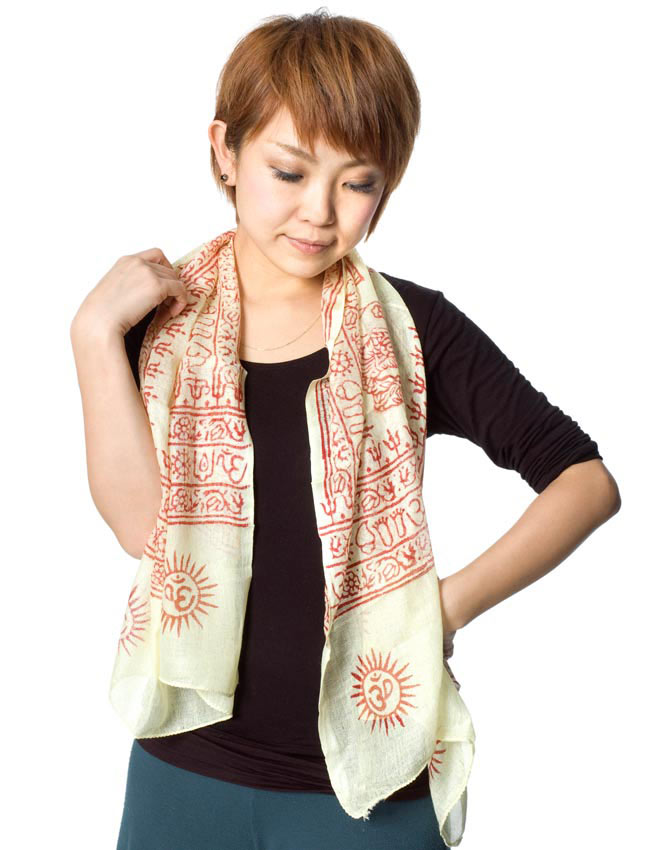 (約125cm×50cm)インド薄ラムナミ【小】 - 蛍光オレンジ 6 - ウールなどと違って、チクチクウールなどと違って、チクチクしないところも素敵です。しないところも素敵です。