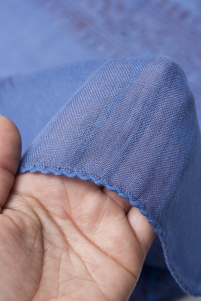 (約180cm×40cm)インド薄ラムナミ(ロング） - ブルー 5 - 透け感のある布地です。