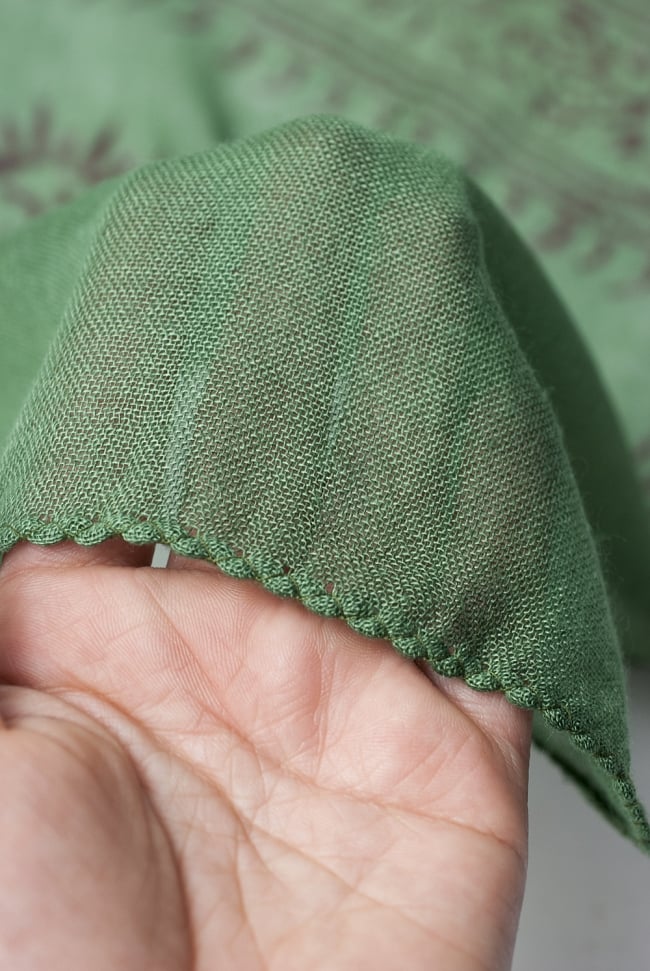 (約180cm×40cm)インド薄ラムナミ(ロング） - 緑 5 - 透け感のある布地です。