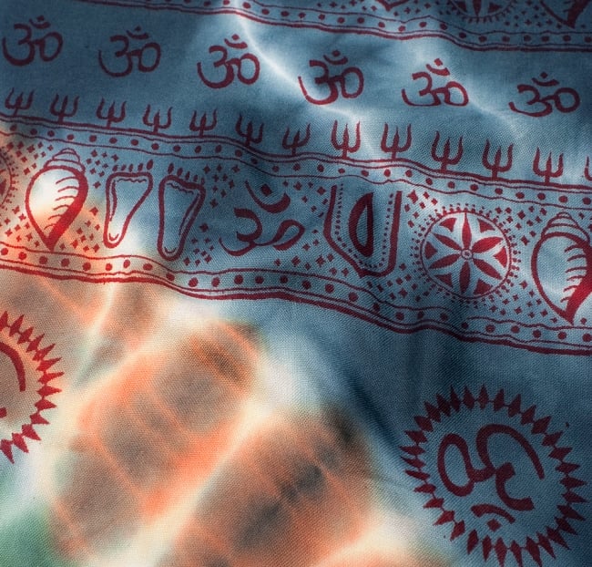 〔195cm*100cm〕ガネーシャ＆ヒンドゥー神様のタイダイサイケデリック布 - ダークグレー×紫×緑×オレンジ系 3 - 拡大写真です