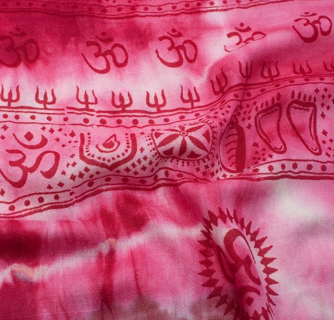 〔195cm*100cm〕ガネーシャ＆ヒンドゥー神様のタイダイサイケデリック布 - ピンク×紫×緑×小豆系 3 - 拡大写真です