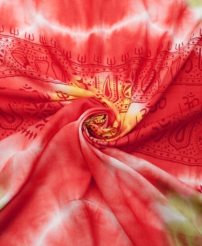 〔195cm*100cm〕ガネーシャ＆ヒンドゥー神様のタイダイサイケデリック布 - 赤×黄緑×紫×黄色系 4 - タイダイ特有の色合いがとても綺麗です