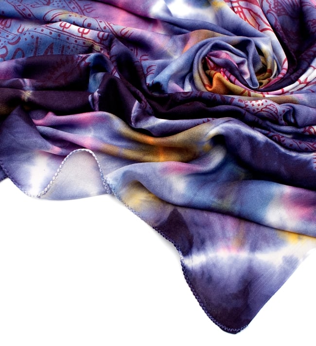 〔195cm*100cm〕ガネーシャ＆ヒンドゥー神様のタイダイサイケデリック布 - 紫×黄×ピンク×水色系 5 - フチの写真です