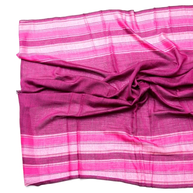 インドの伝統布　ボーダー柄のルンギー用布 〔幅97cm 1メートル切り売り〕ピンクパープル 2 - 両サイドにボーダーが入っています。