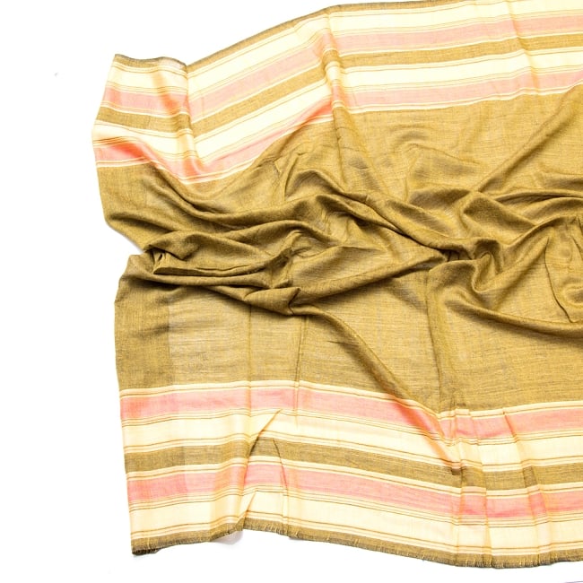 インドの伝統布　ボーダー柄のルンギー用布 〔幅97cm 1メートル切り売り〕オリーブ 2 - 両サイドにボーダーが入っています。