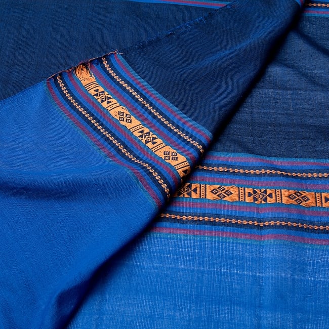 〔寒色系アソート〕ベトナム ターイ族の伝統手織りスカーフ・デコレーション布(切りっぱなし) 2 - 拡大写真です。丁寧に織られています。