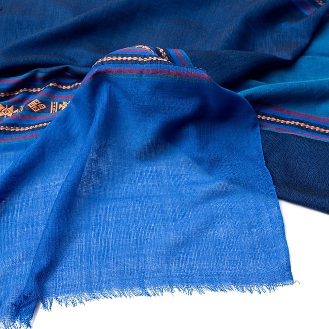〔寒色系アソート〕ベトナム ターイ族の伝統手織りスカーフ・デコレーション布(切りっぱなし) 5 - 淵の部分はこのようになっております