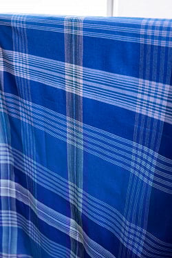  鮮やかなブルーが美しい マドラスチェックのルンギー【約120cm×約210cm】 - サブ4