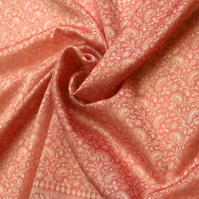 光沢ペイズリースカーフ -の写真