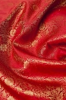 (大判)金色刺繍のデコレーション布 - 伝統模様・朱赤の商品写真