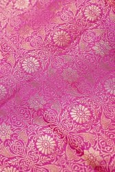 (大判)金色刺繍のデコレーション布 - 伝統模様・ピンクの商品写真