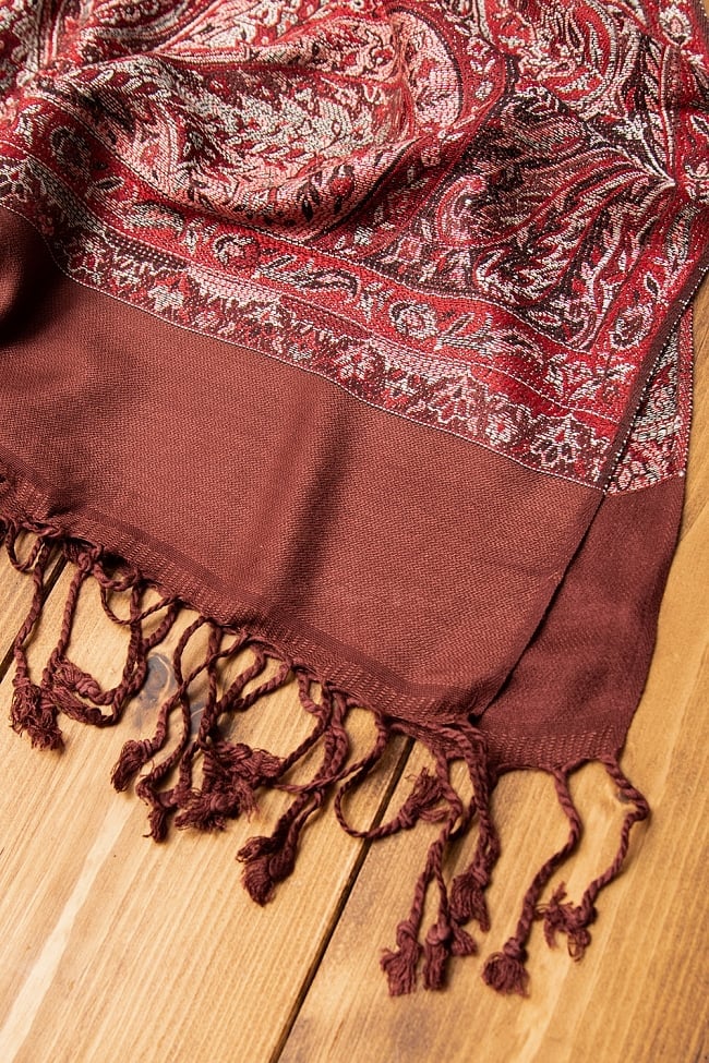 〔200cm×70cm〕インドの伝統柄 ペイズリーショール - ブラウン 3 - フリンジ部分を見てみました。