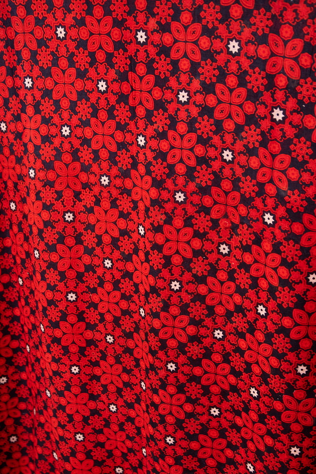 〔180cm*120cm〕インドの伝統柄 更紗模様プリント布 10 - 赤と紺のコントラストが美しいです。