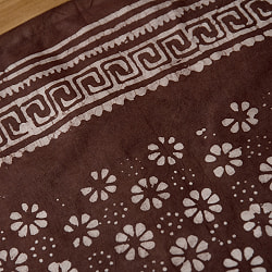 〔175cm*120cm：柄選択あり〕インドのコットンバティック 伝統ろうけつ染め布ダークブラウン - サブ5