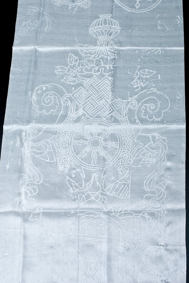 ネパールの祝福用 光沢スカーフ カタ KHATA 約160cm （白） 2 - 柄はこのような感じです