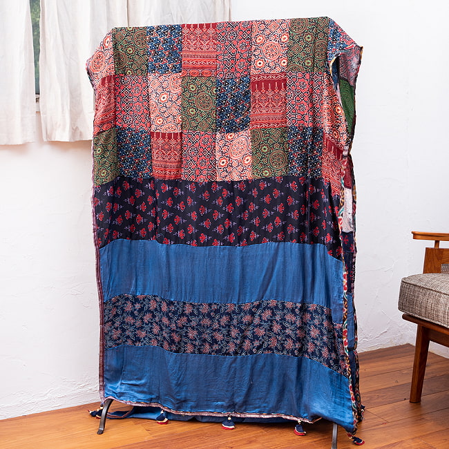 1点もの インドの伝統柄 アジュラックプリント ドゥパッタ ストール【約82cm×240cm】 2 - 真ん中を中心に左右同じ柄です 写真に写っていない裏側は同じ柄になります
