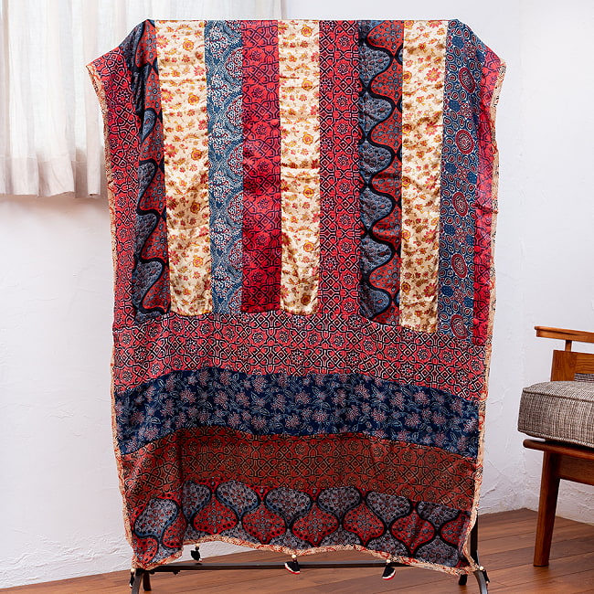 1点もの インドの伝統柄 アジュラックプリント ドゥパッタ ストール【約82cm×202cm】 2 - 真ん中を中心に左右同じ柄です 写真に写っていない裏側は同じ柄になります