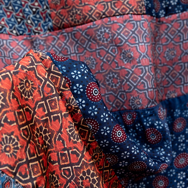 【インド品質】 1点もの インドの伝統柄 アジュラックプリント ドゥパッタ ストール【約84cm×220cm】 7 - 化繊へプリントしたものは気持ち艶があります