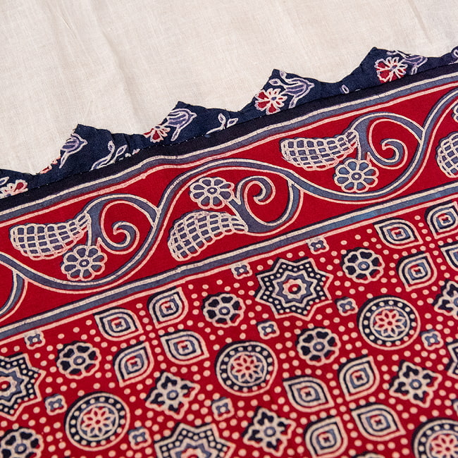 アジュラック染め布とバルメール村アップリケの大判布 約115cm x 180cm 6 - 裏面はこのようになっています