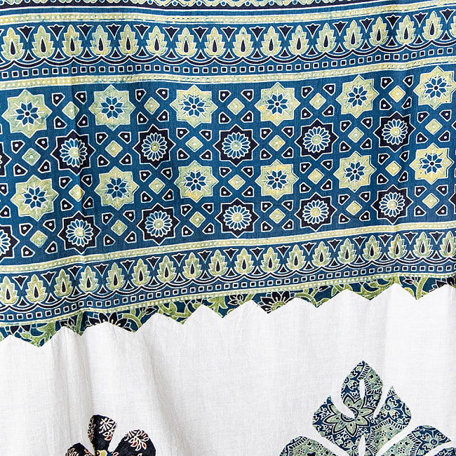 アジュラック染め布とバルメール村アップリケの大判布 約115cm x 180cm 6 - ブロックプリント部分を見てみました。