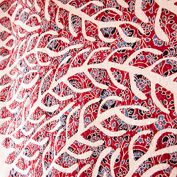 【展覧会出品用 最高級品・１点物】カンタ刺繍とバルメール村の美しいアップリケの特大マルチクロス 【約278cm x 225cm】-レッド - サブ5