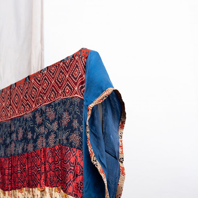 1点もの インドの伝統柄 アジュラックプリント ドゥパッタ ストール【約83cm×206cm】 4 - 端はトリミングされています