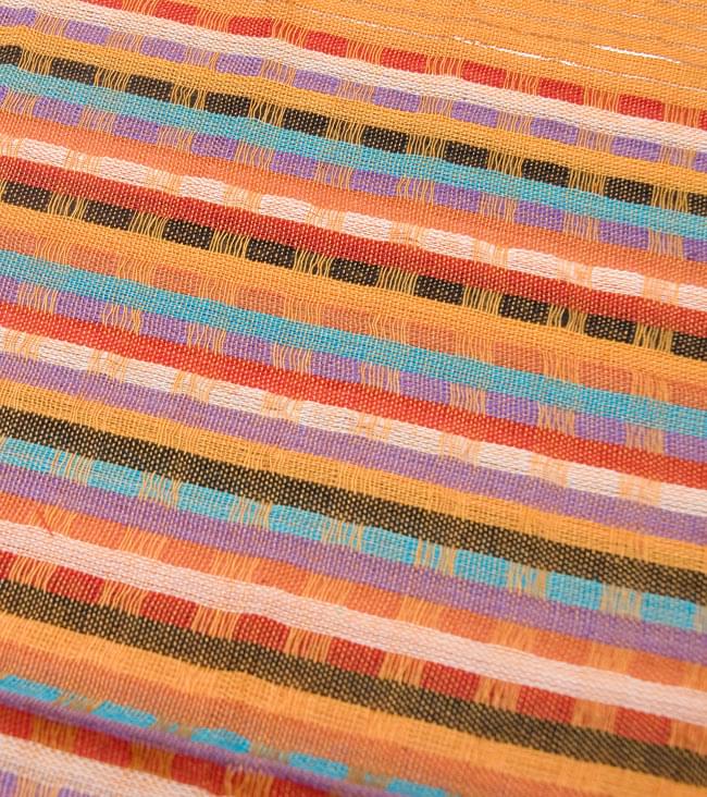 銀糸入りスカーフ - 薄オレンジ系 3 - 模様を拡大してみました。