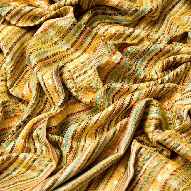 ルンギーのボーダーストール〔200cm×97cm〕イエロー 6 - 色彩のインドらしく、綺麗な布です