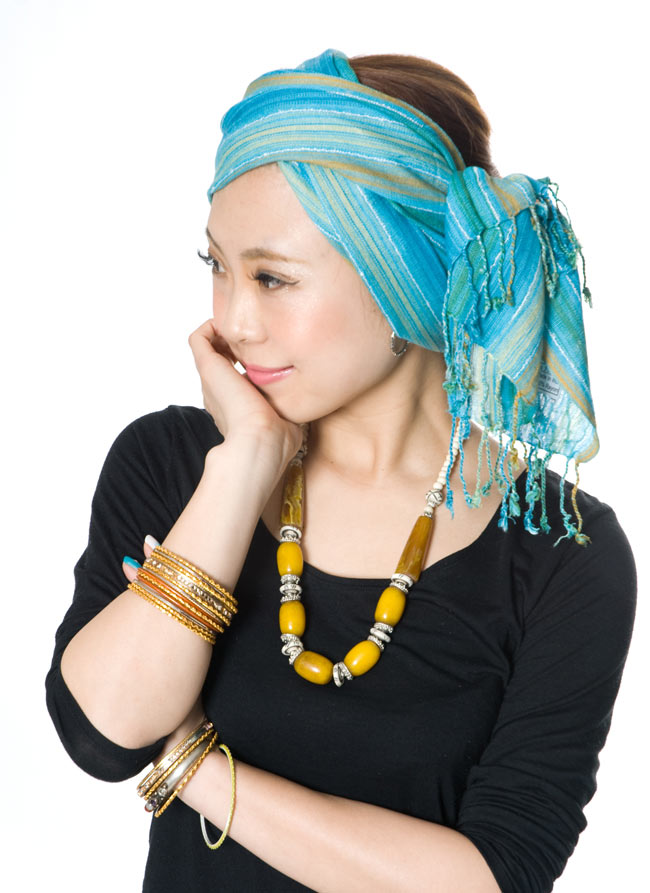 カラフルストライプスカーフ - 薄茶系 7 - ターバンとして使用するにも長さは十分です(水色系)。