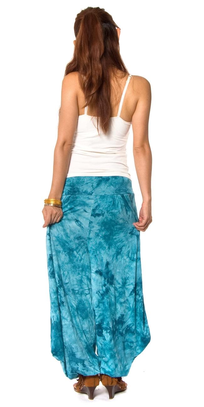 タイダイレーヨンアラジンパンツ 水色 3 - 後ろ姿はこんな感じです。